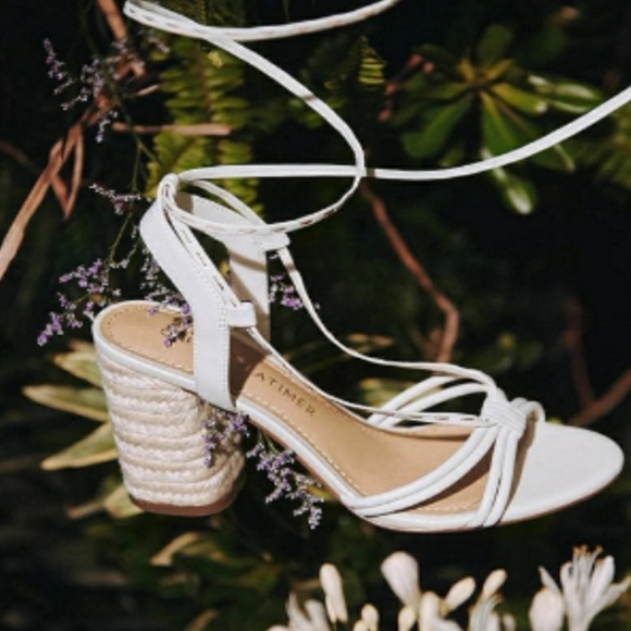 Gibson & Latimer Tasha Strappy Leather Lace Up Sandals π‘ - Picture 4 of 5